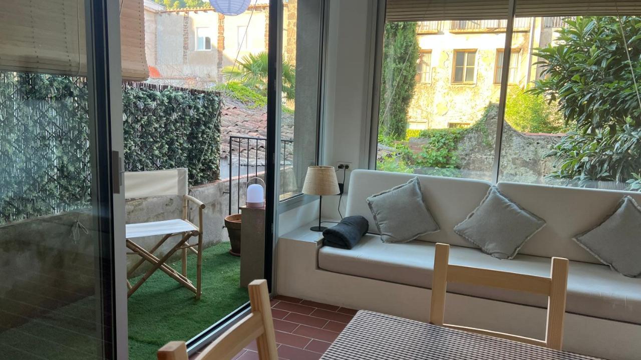 Apartment Pis Amb Molt D'encant Al Centre D'olot